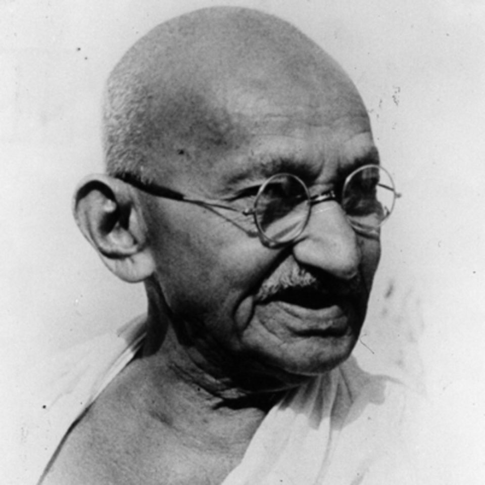 Gandhi supported kerala when flood came there
