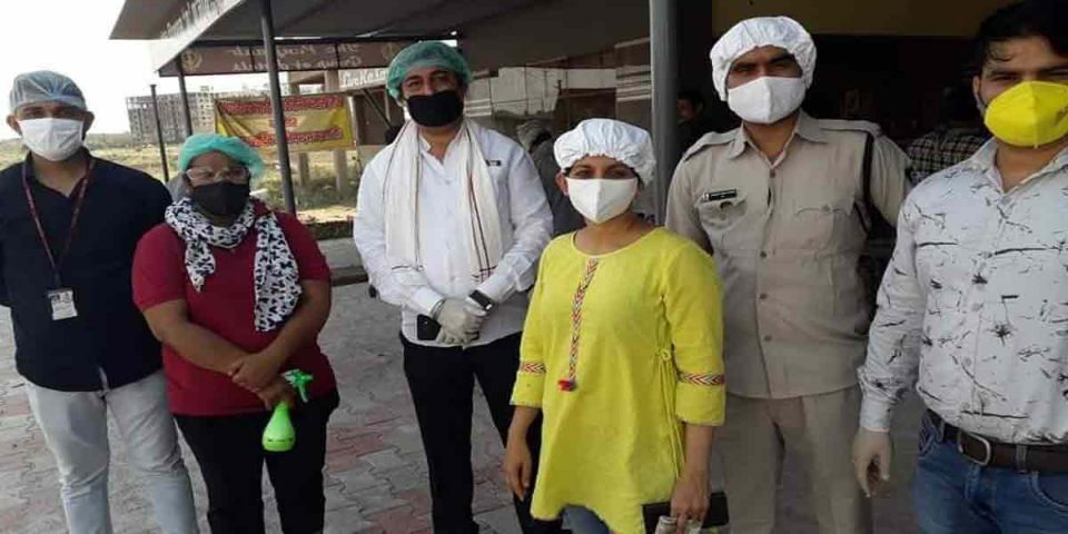 कोरोना योद्धाः मिलिए इंसानियत के सिपाहियों से