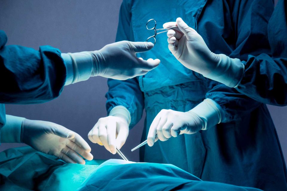 Big News: आंध्र प्रदेश में आयुर्वेद डॉक्टर भी कर सकेंगे सर्जरी